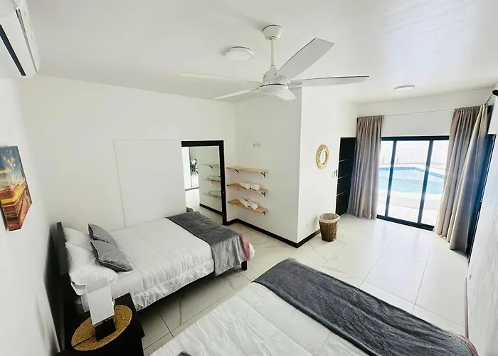 Hébergement de vacances Luxury 3br- 4ba And Private Pool *